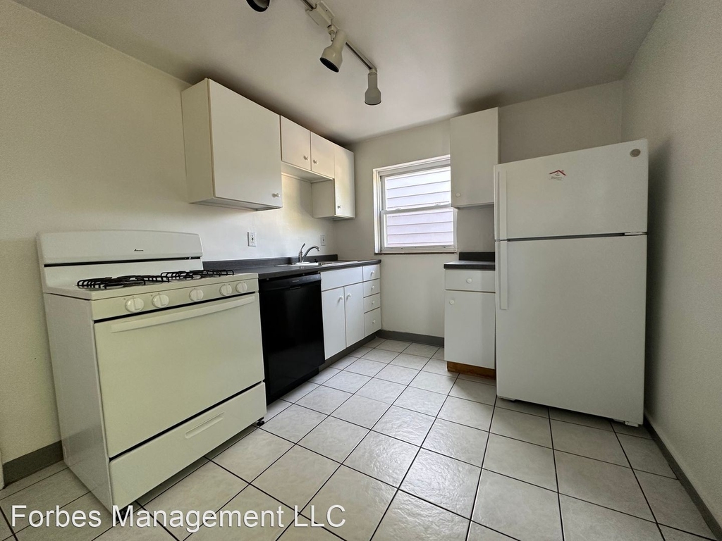 821 Collins Avenue — Listing History and Nearby Rentals