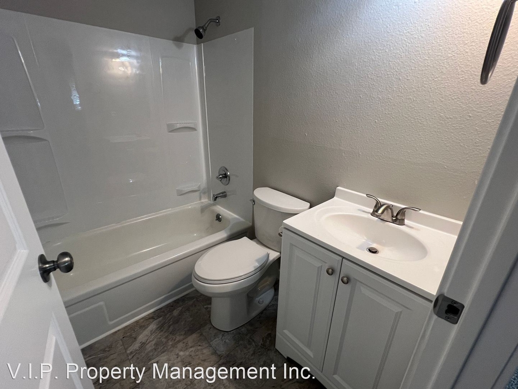 17234 Ne Halsey St. - Photo 10