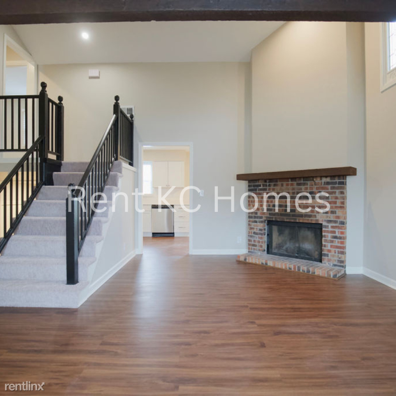 15930 West 123rd St - Photo 0