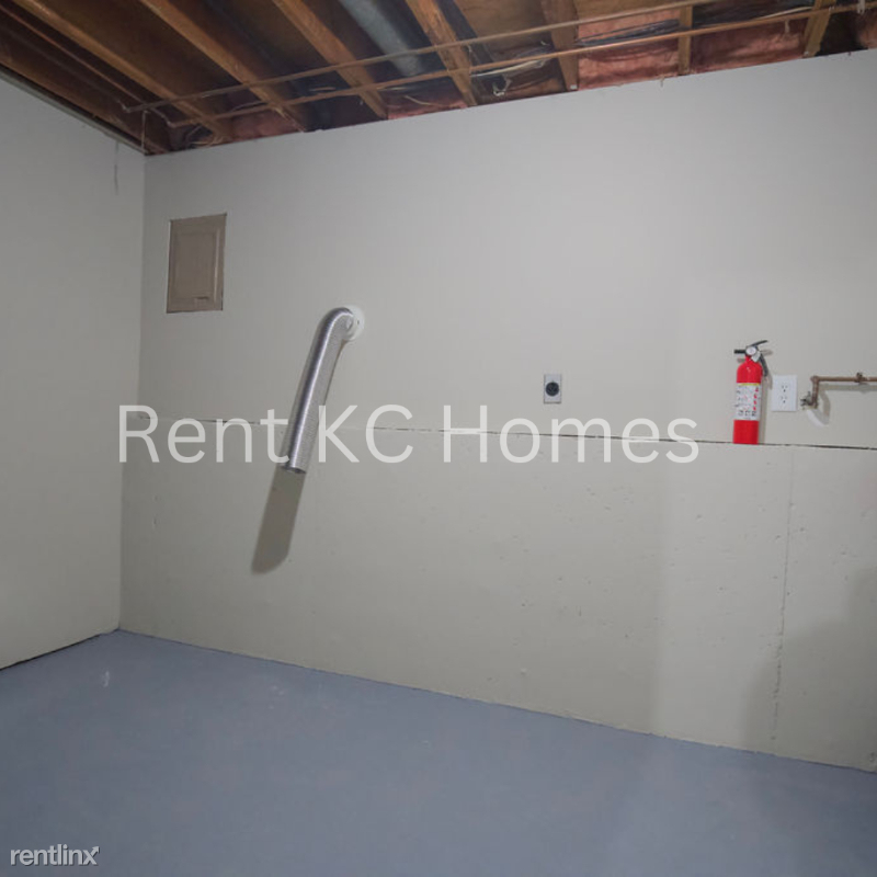 15930 West 123rd St - Photo 17