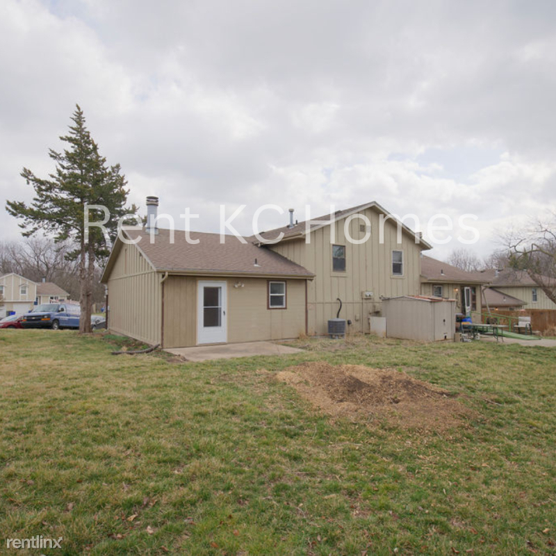 15930 West 123rd St - Photo 7