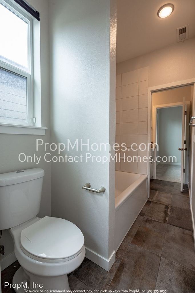 6882 Ne 13th Avenue - Photo 13