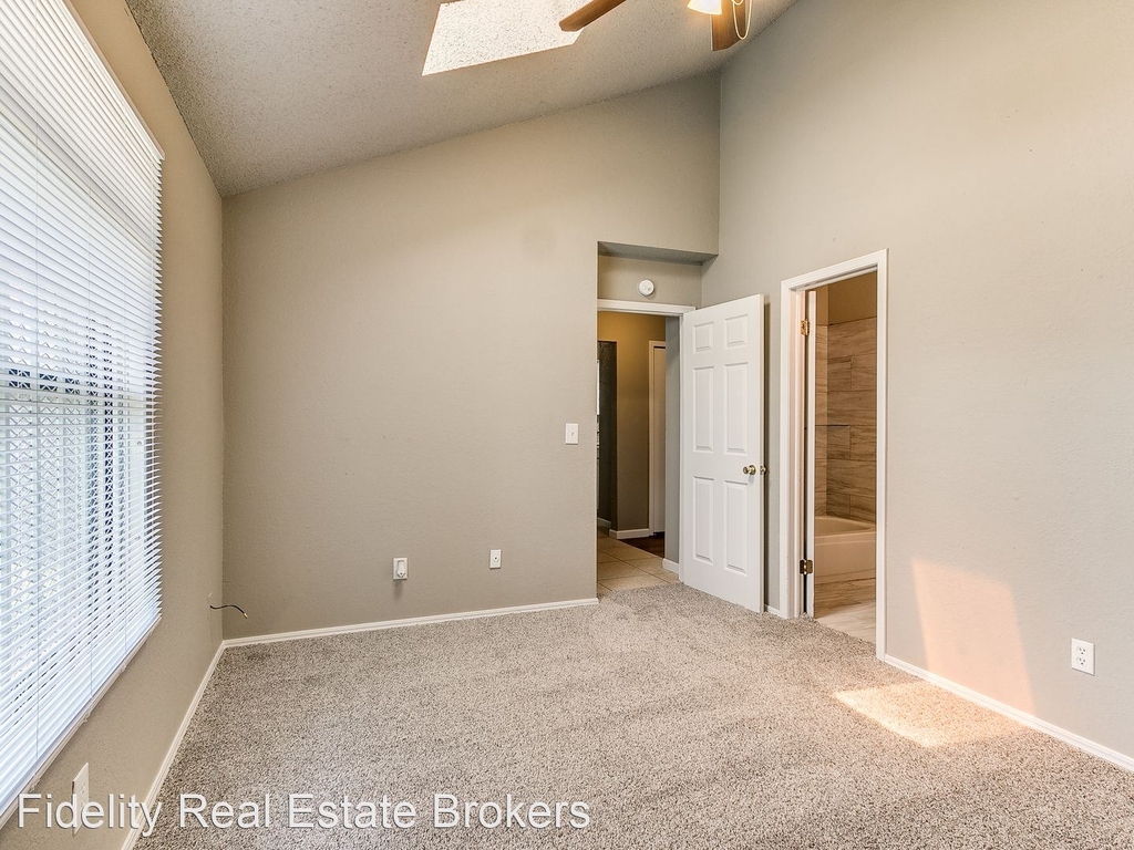 8701 Cedar Ridge Dr - Photo 25