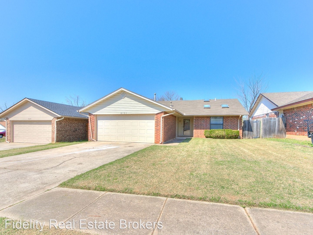 8701 Cedar Ridge Dr - Photo 0