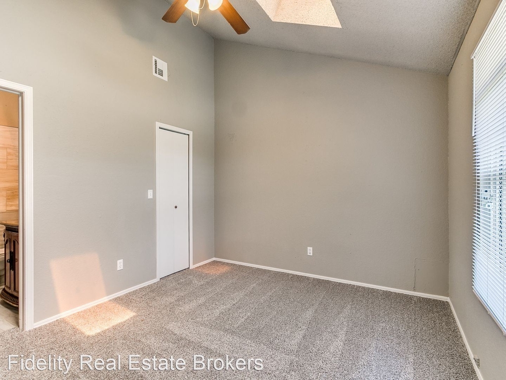 8701 Cedar Ridge Dr - Photo 19