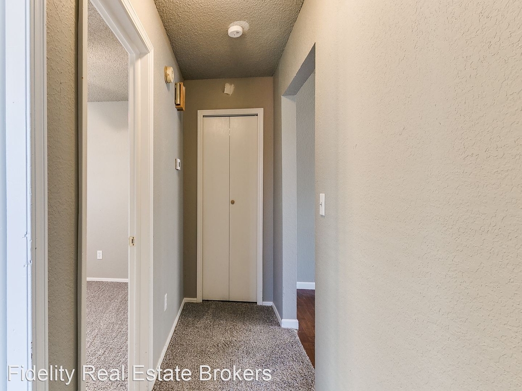 8701 Cedar Ridge Dr - Photo 15