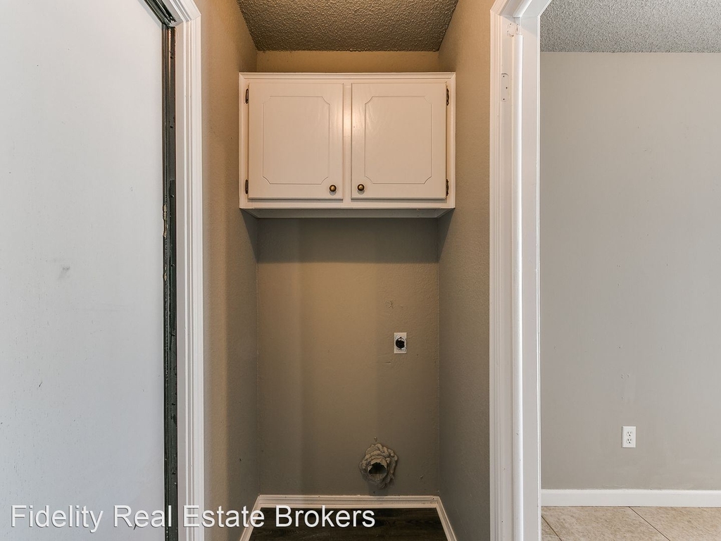 8701 Cedar Ridge Dr - Photo 14