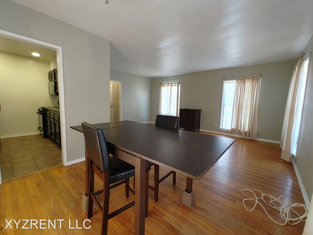 10996-10998 Roebling Ave. - Photo 18