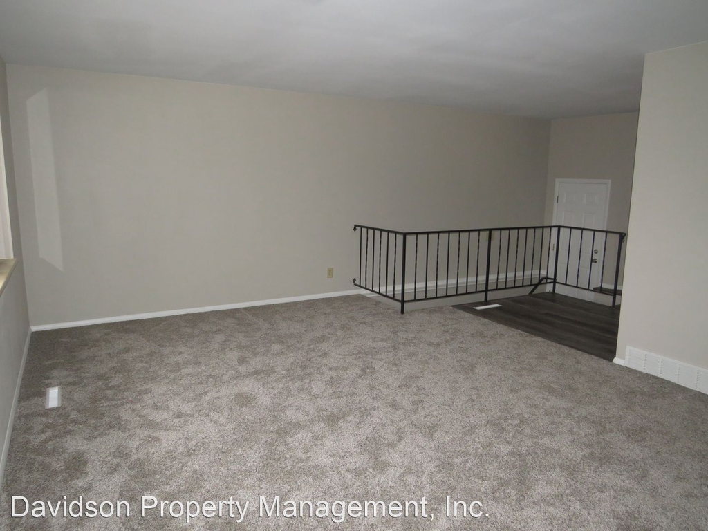 7050 White Mountain Dr - Photo 2