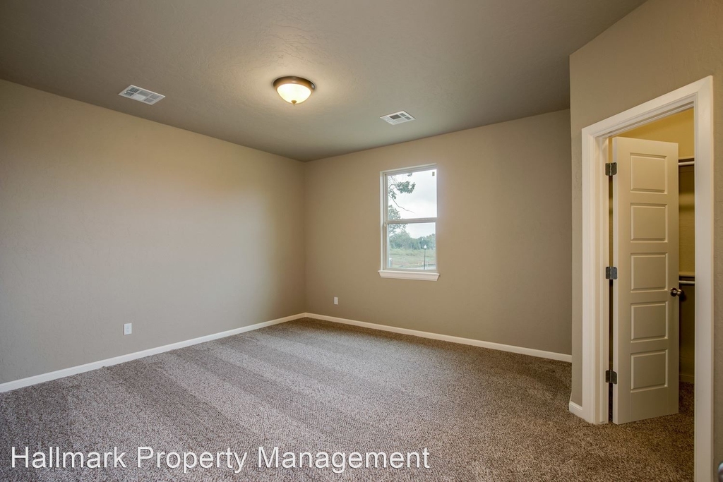 2209 Hermoso Way - Photo 19