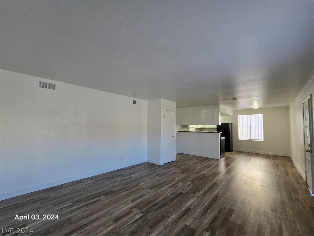 4765 Thunderbolt Avenue - Photo 6