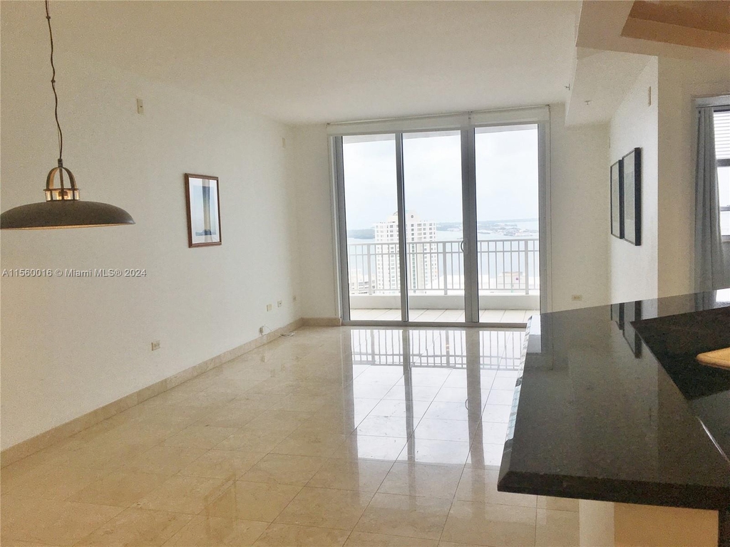 801 Brickell Key Blvd - Photo 10