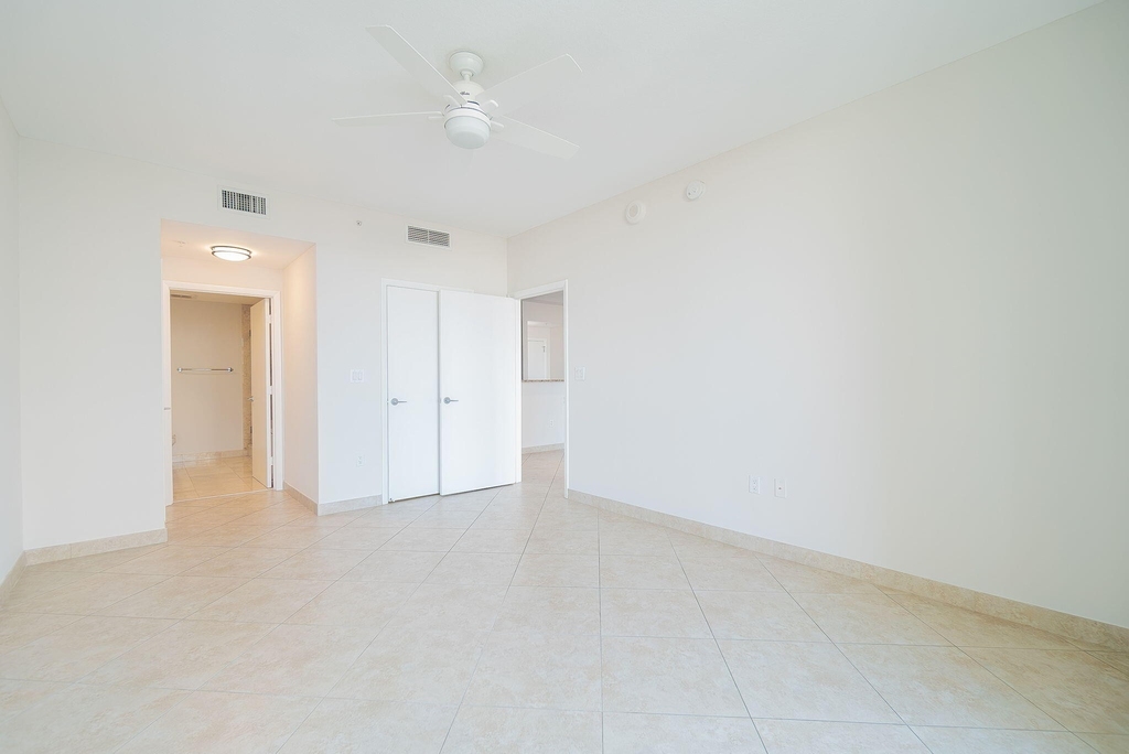 550 Okeechobee Boulevard - Photo 20