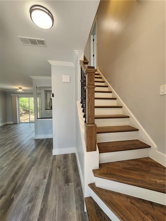 740 Springhollow Lane Sw - Photo 2