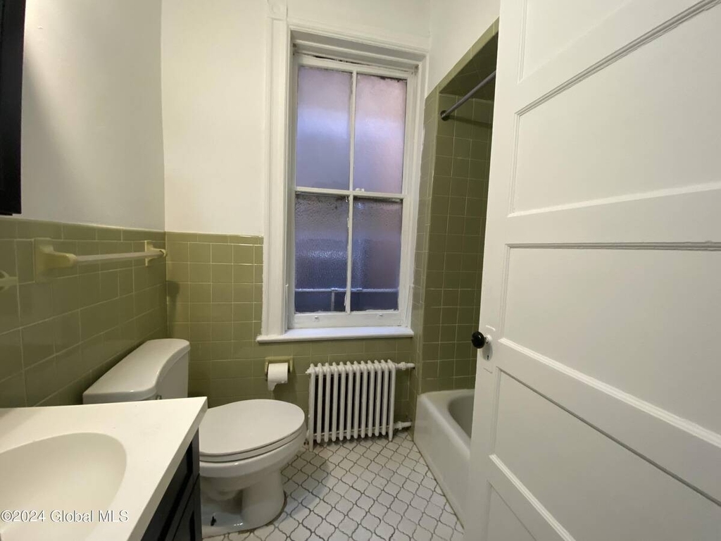 588 Madison Avenue - Photo 19