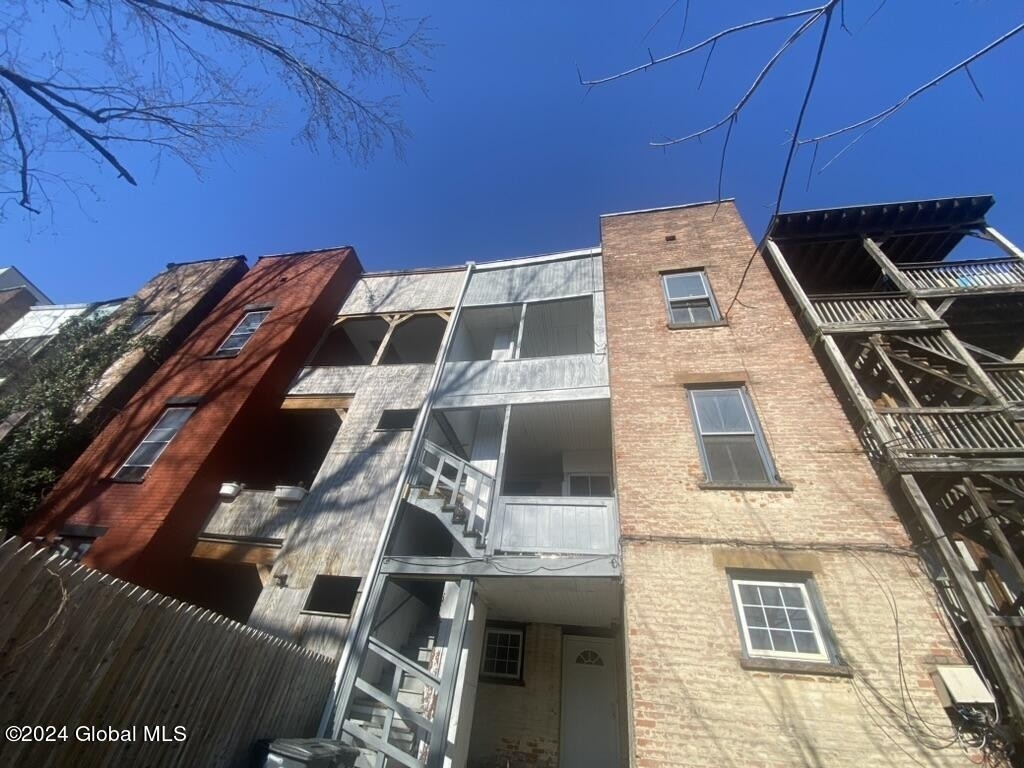 588 Madison Avenue - Photo 15