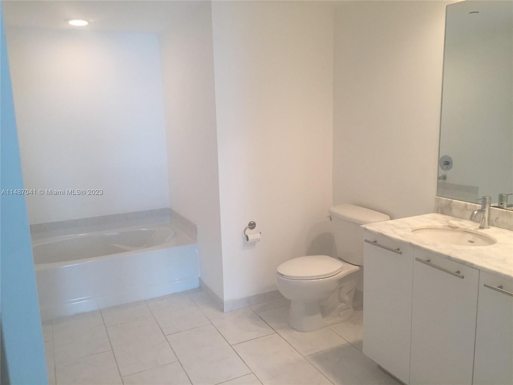 950 Brickell Bay Dr - Photo 13