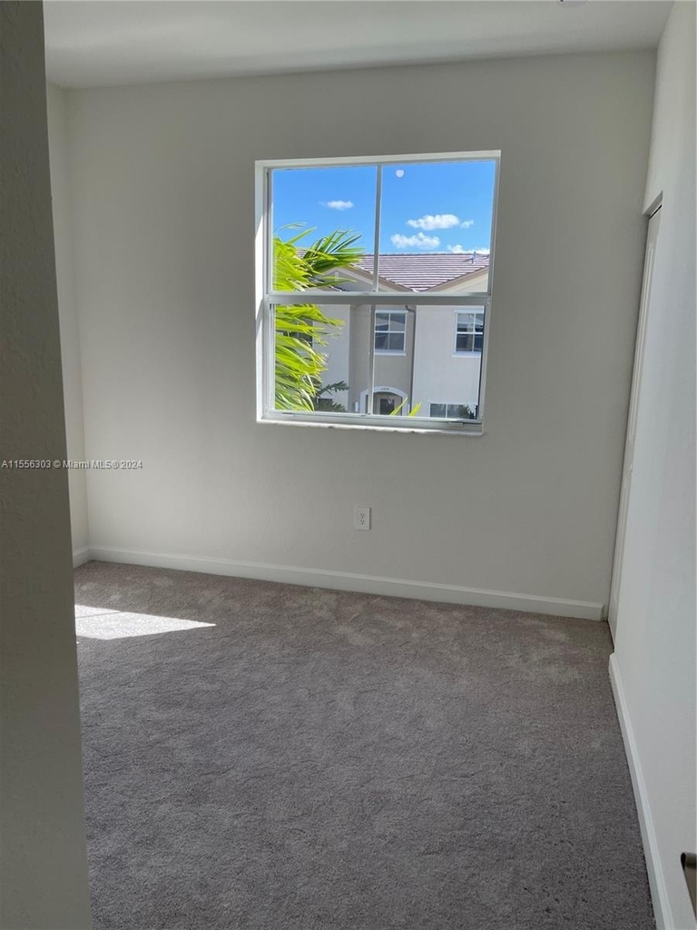 12857 Sw 243rd - Photo 15