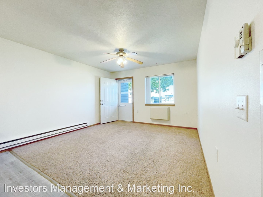 1526 16th Ave. Sw - Photo 3