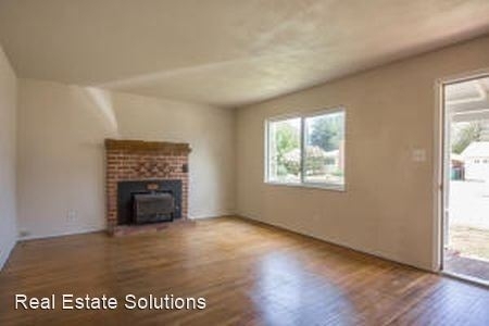 1376 Jeffries Street - Photo 2