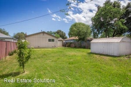 1376 Jeffries Street - Photo 4