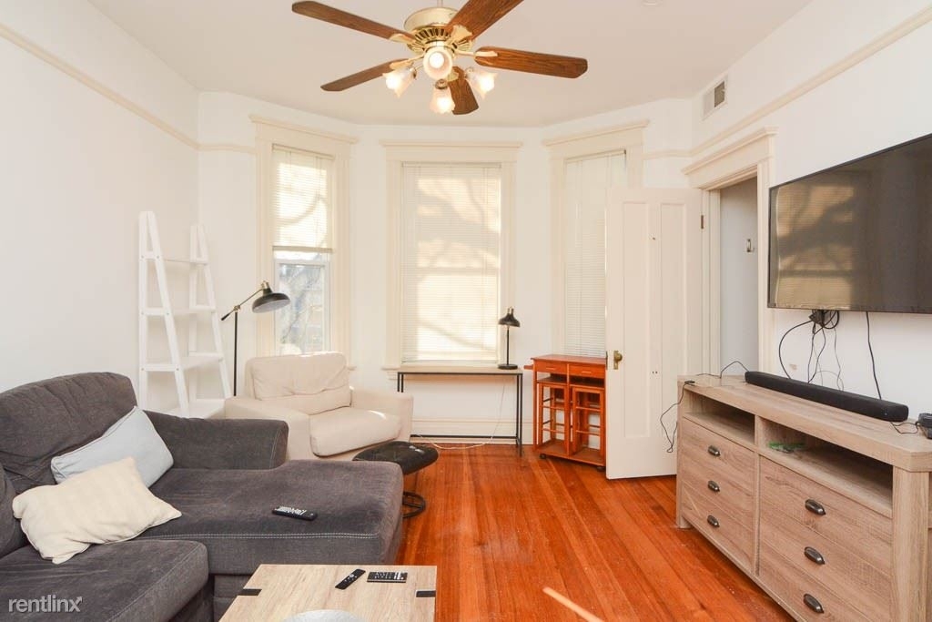 3744 W. Diversey, Unit 5 - Photo 6