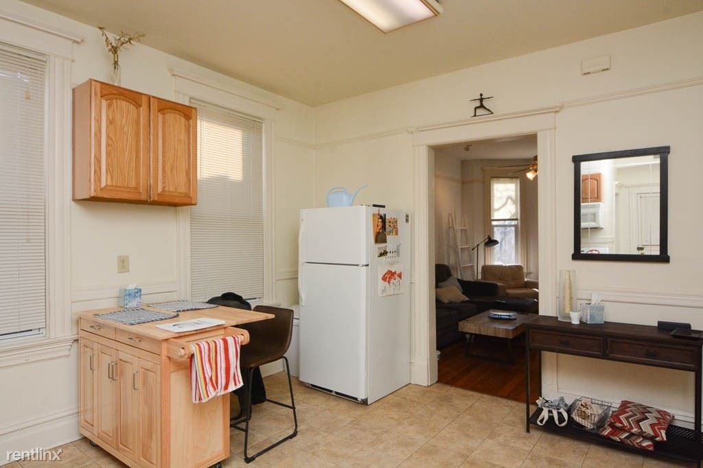 3744 W. Diversey, Unit 8 - Photo 5