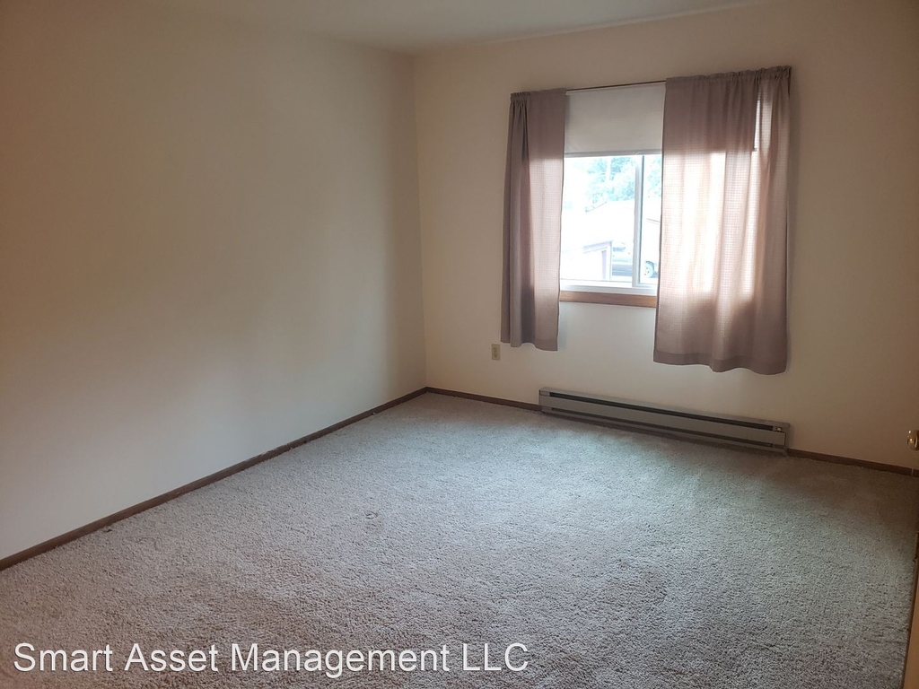 1635 Coachlight Dr. Unit A - Photo 2