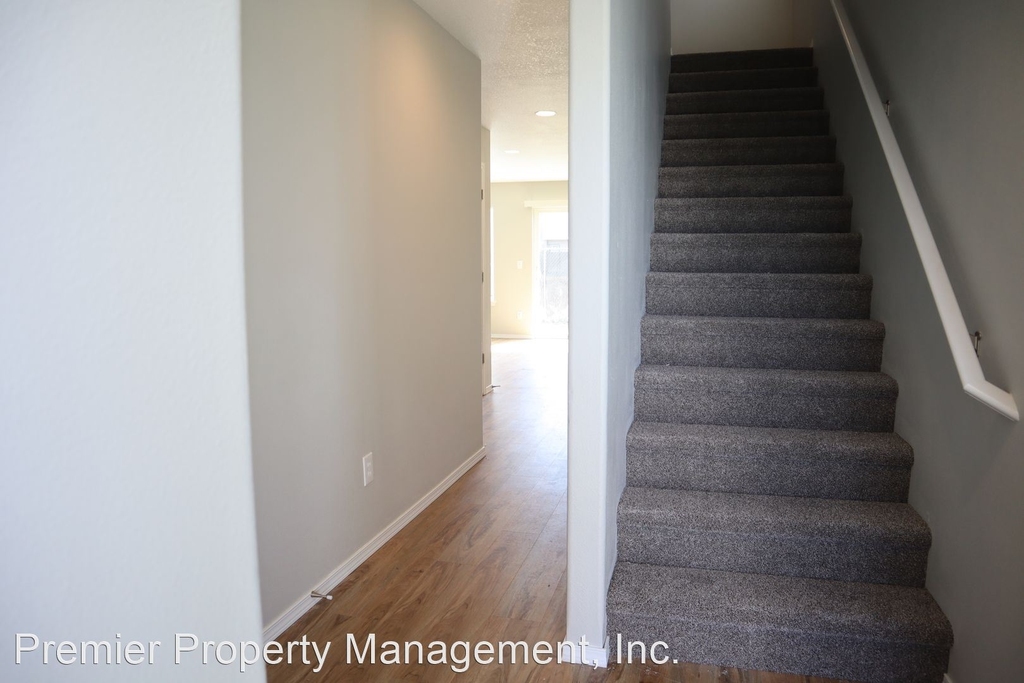 10509 Ne 63rd Street - Photo 2