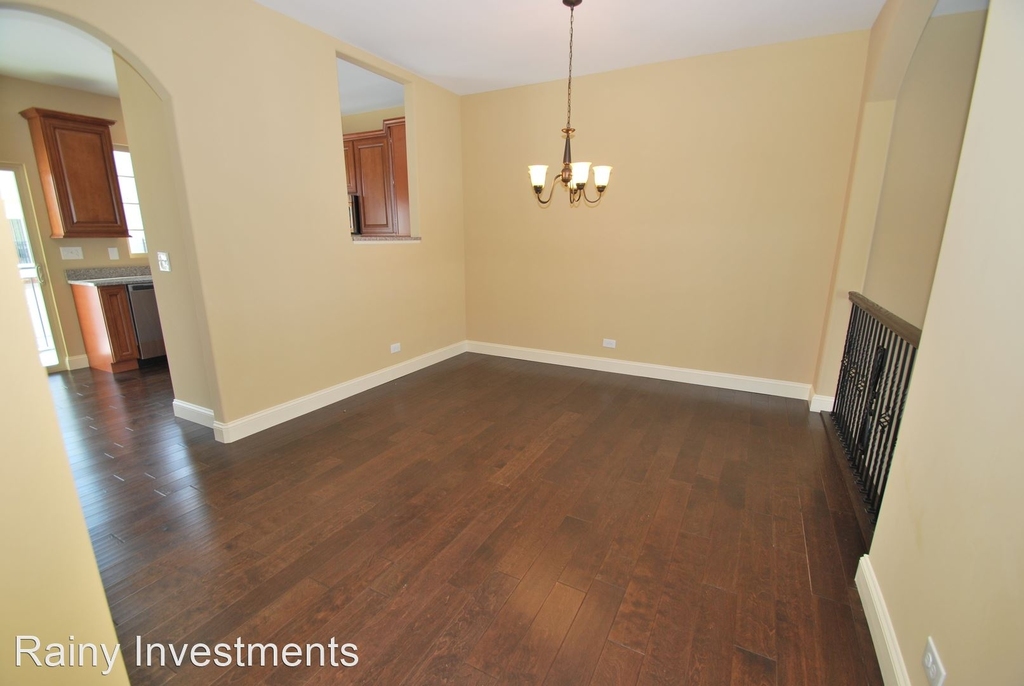 1538 Lakeridge Court - Photo 2