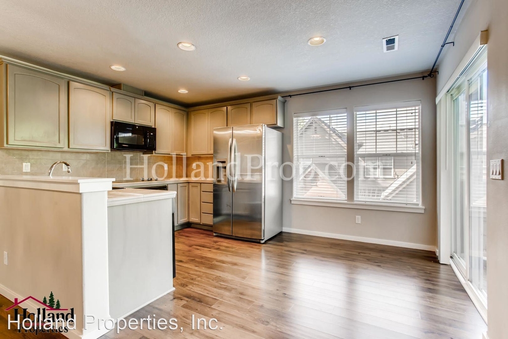 977 Ne 73rd Ave. - Photo 13