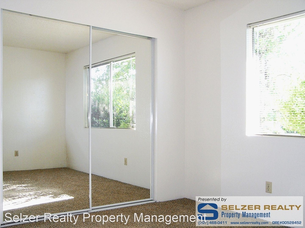 795 El Rio St. - Photo 4