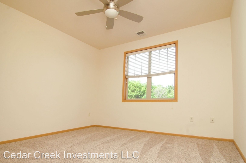 734 Jupiter Drive - Photo 3