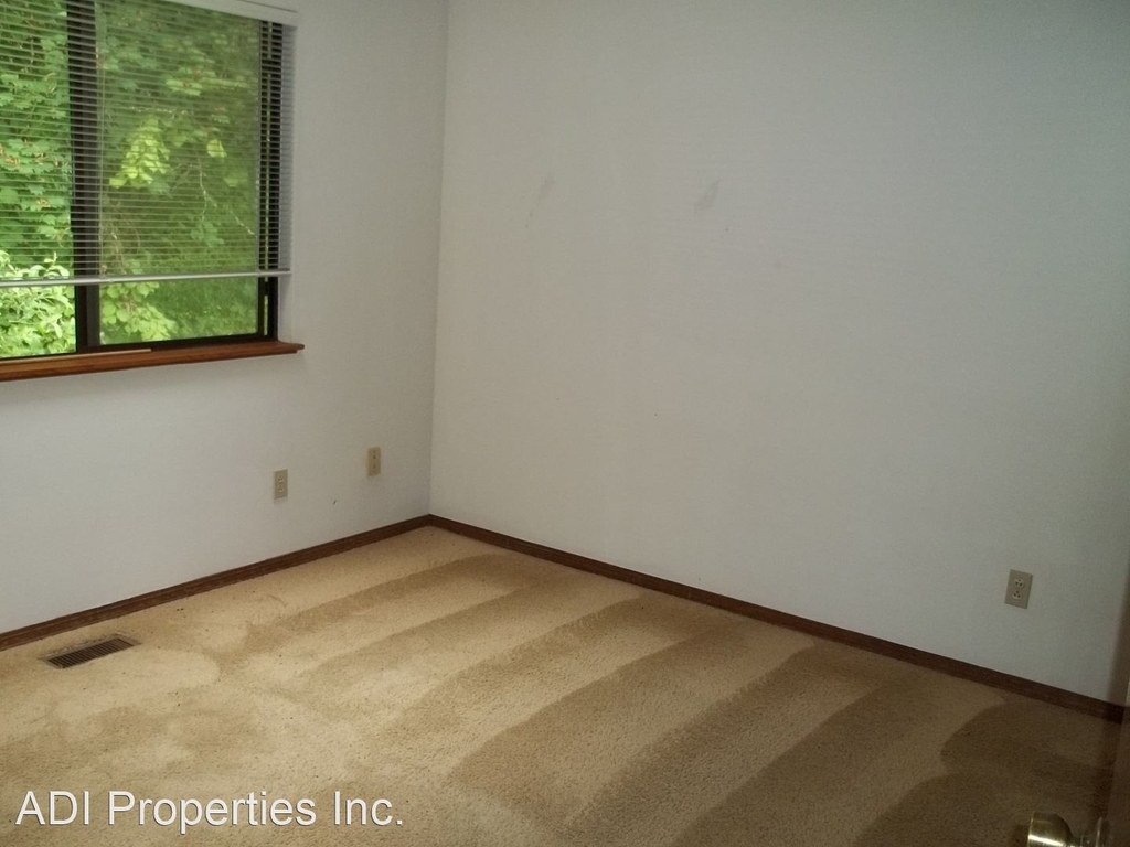 1320 Oak Terrace - Photo 6