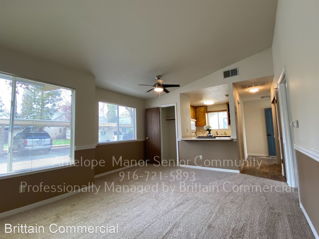 7764 Poplar Ave - Photo 2