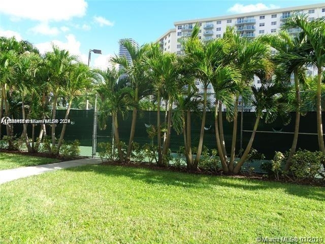 19380 Collins Ave - Photo 26