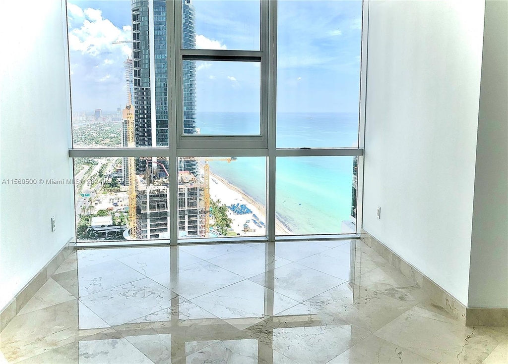 18201 Collins Ave - Photo 7