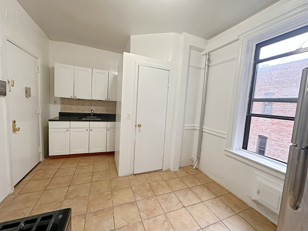 356 South 1st Street - Photo 7