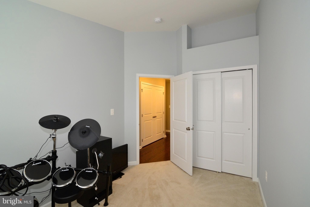 22531 Cambridgeport Square - Photo 7