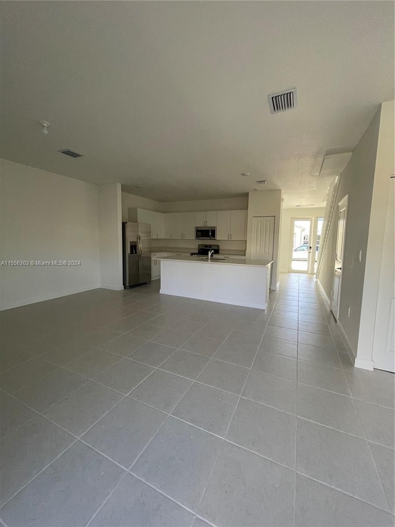 12857 Sw 243rd - Photo 2