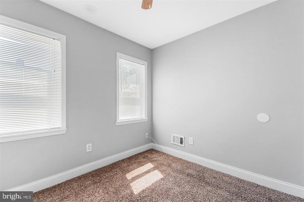 1107 N Collington Ave - Photo 17