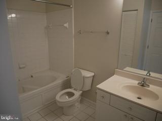 2710 Bellforest Ct - Photo 2