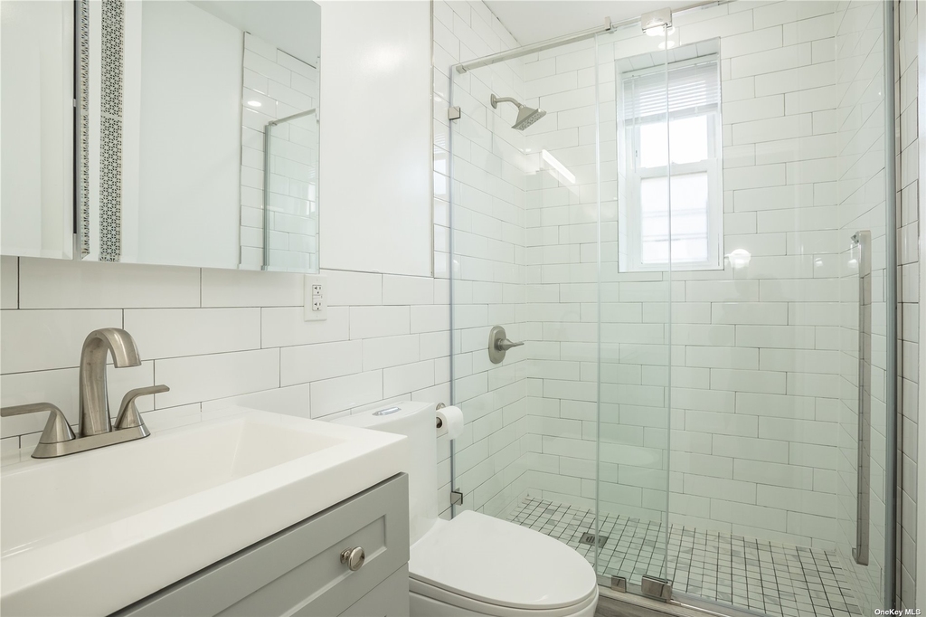 412 Montauk Avenue - Photo 3