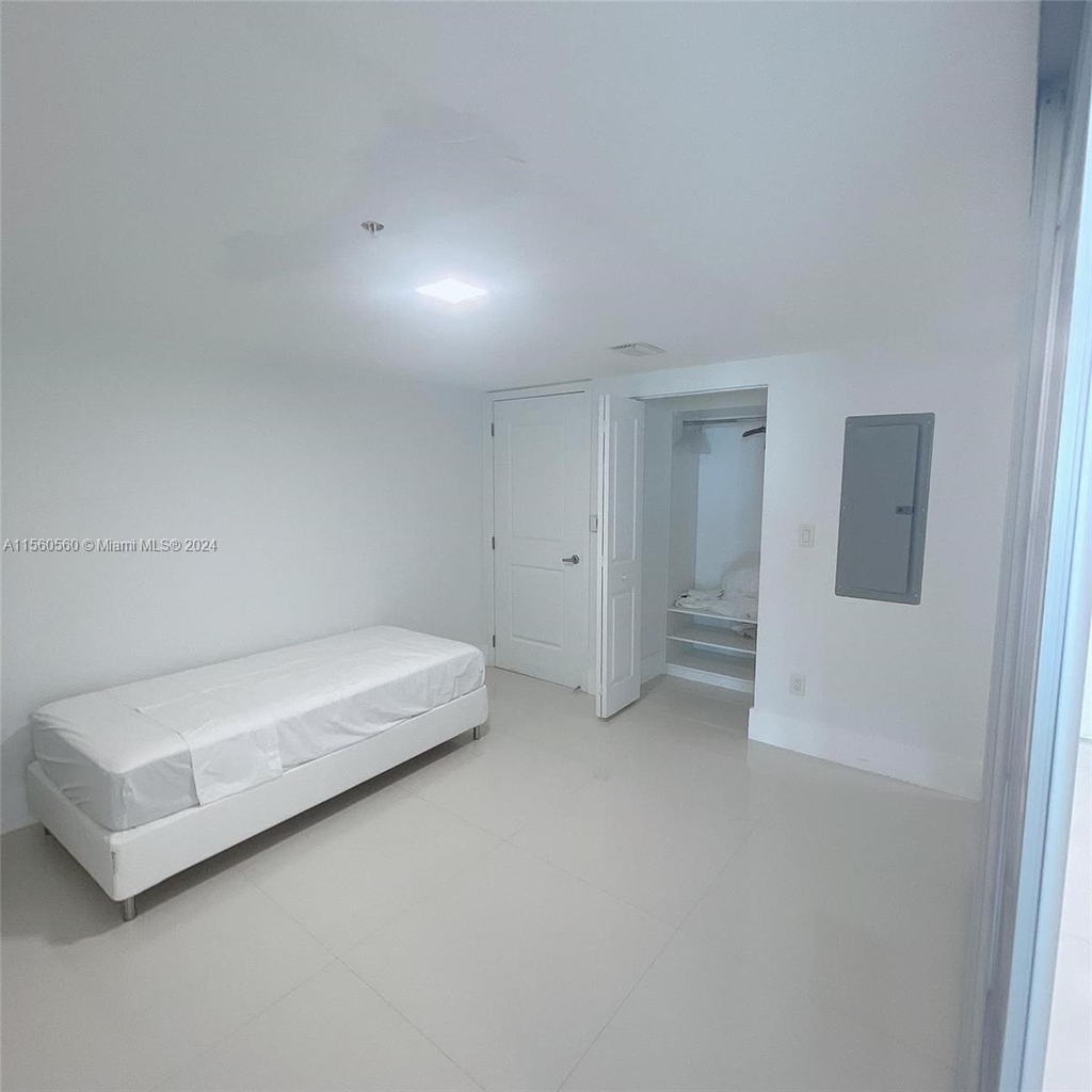 400 Sunny Isles Blvd - Photo 15