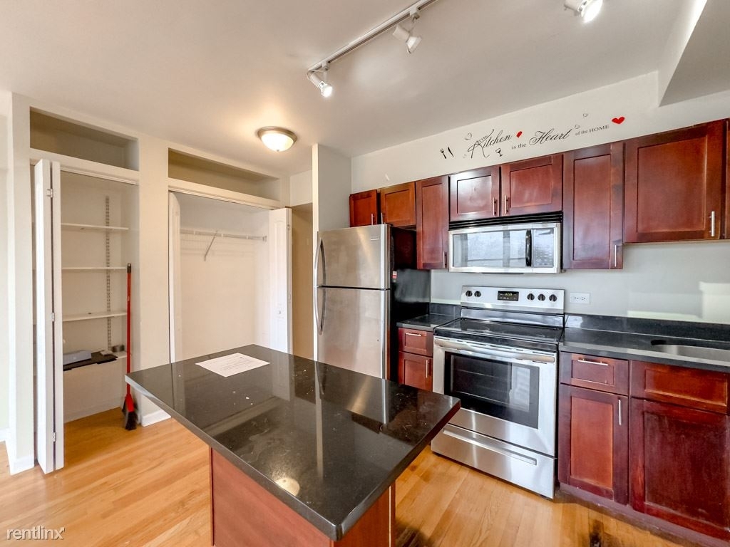 4180 N. Marine Drive, Unit A705 - Photo 2