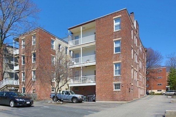 60 Parkman St - Photo 5