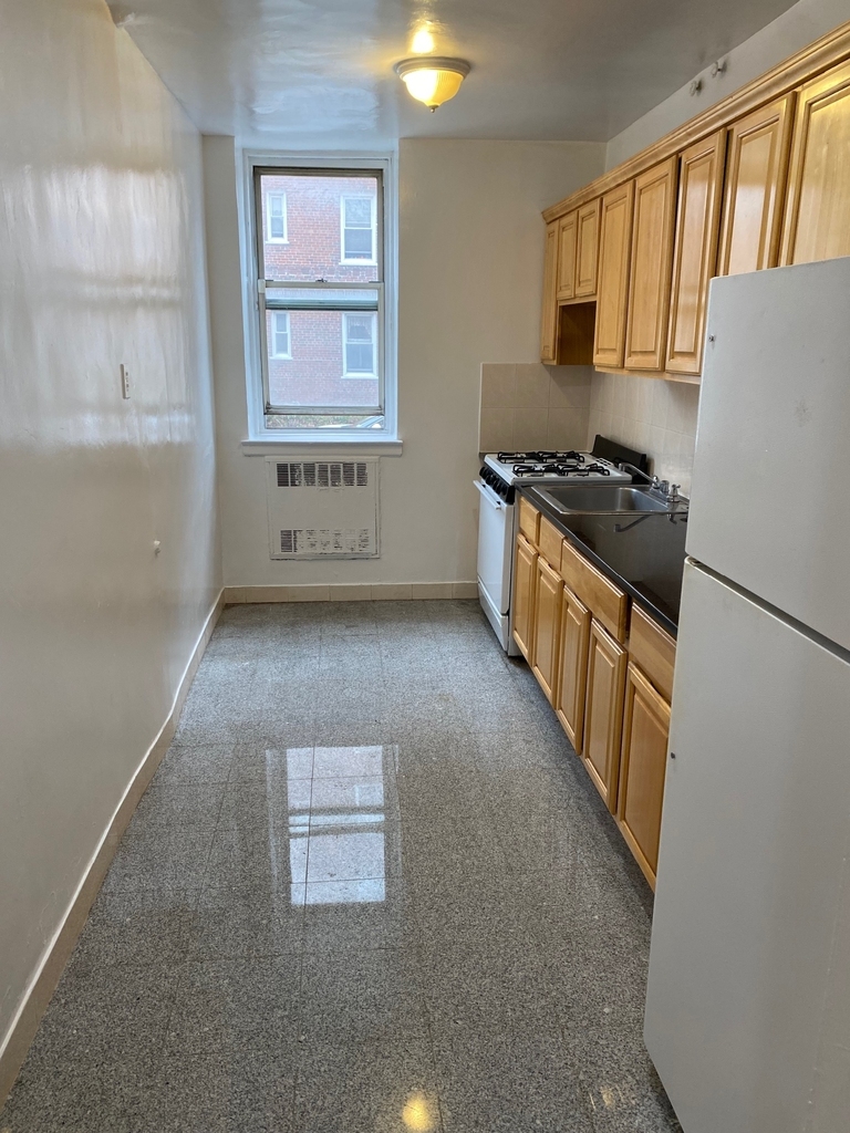 64-41 Saunders Street,Rego Park,NY 11374 - Photo 5