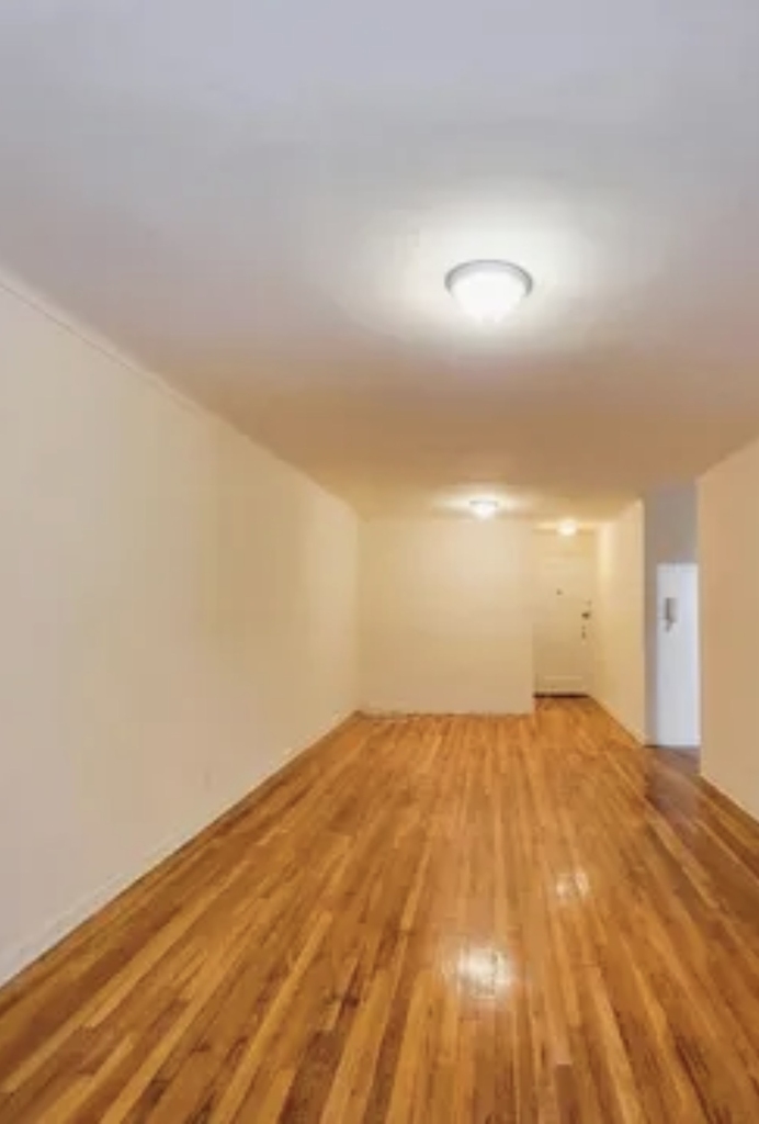 64-41 Saunders Street,Rego Park,NY 11374 - Photo 1