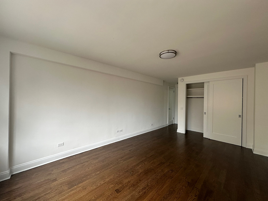 145 East 16th Street - Photo 8