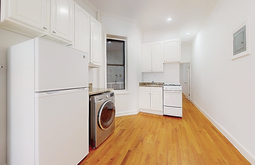 285 West 147th Street - Photo 3